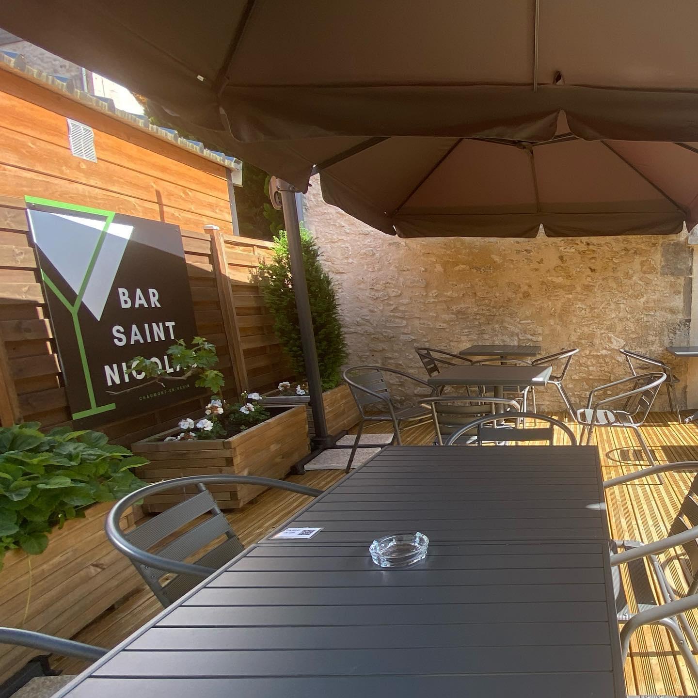 Logis - Hotel & Restaurant Saint Nicolas Chaumont-en-Vexin Εξωτερικό φωτογραφία